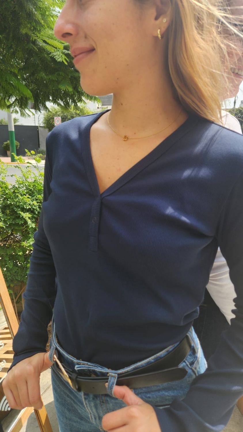 V NECK HENLEY